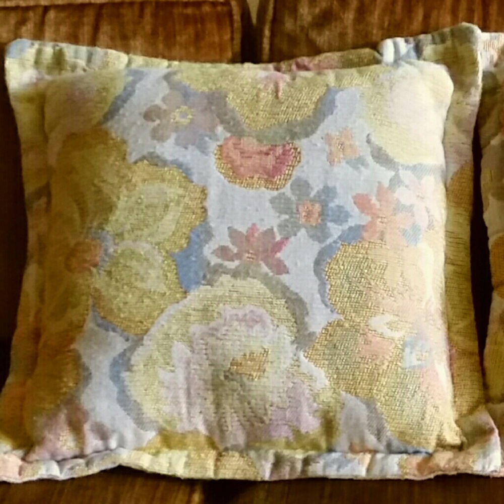 2 BROCADE THROW PILLOWS - Picture 4 of 4